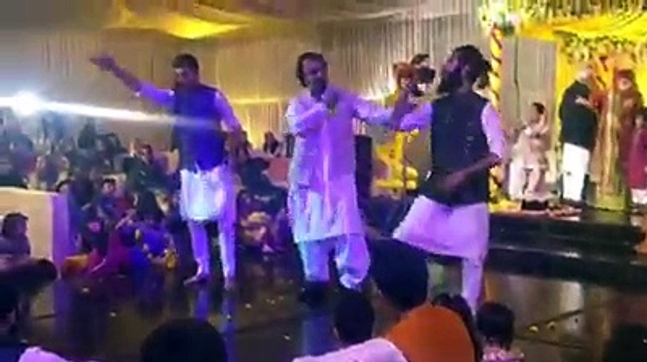 mehndi dance