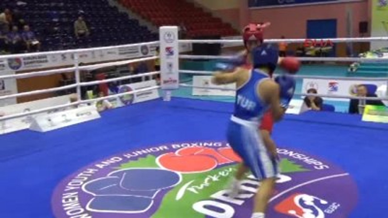 Yıldız ve Genç Bayanlar Avrupa Boks Şampiyonası Ordu?da Başladı