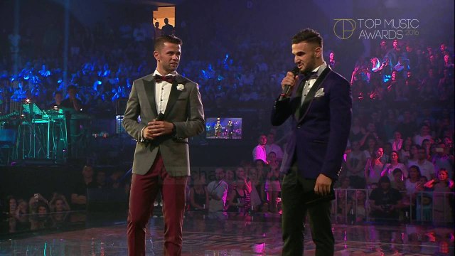 Top Music Awards 2016, Armando Sadiku, Andi Lila prezantojne Cmimin Female Artist of the Year