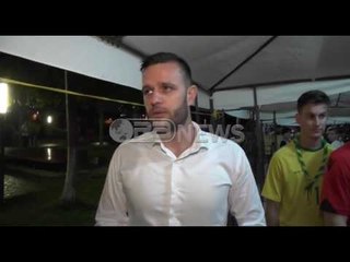 Ora News – Berat, vizitorët mbipopullojnë qytetin e një mbi një dritareve