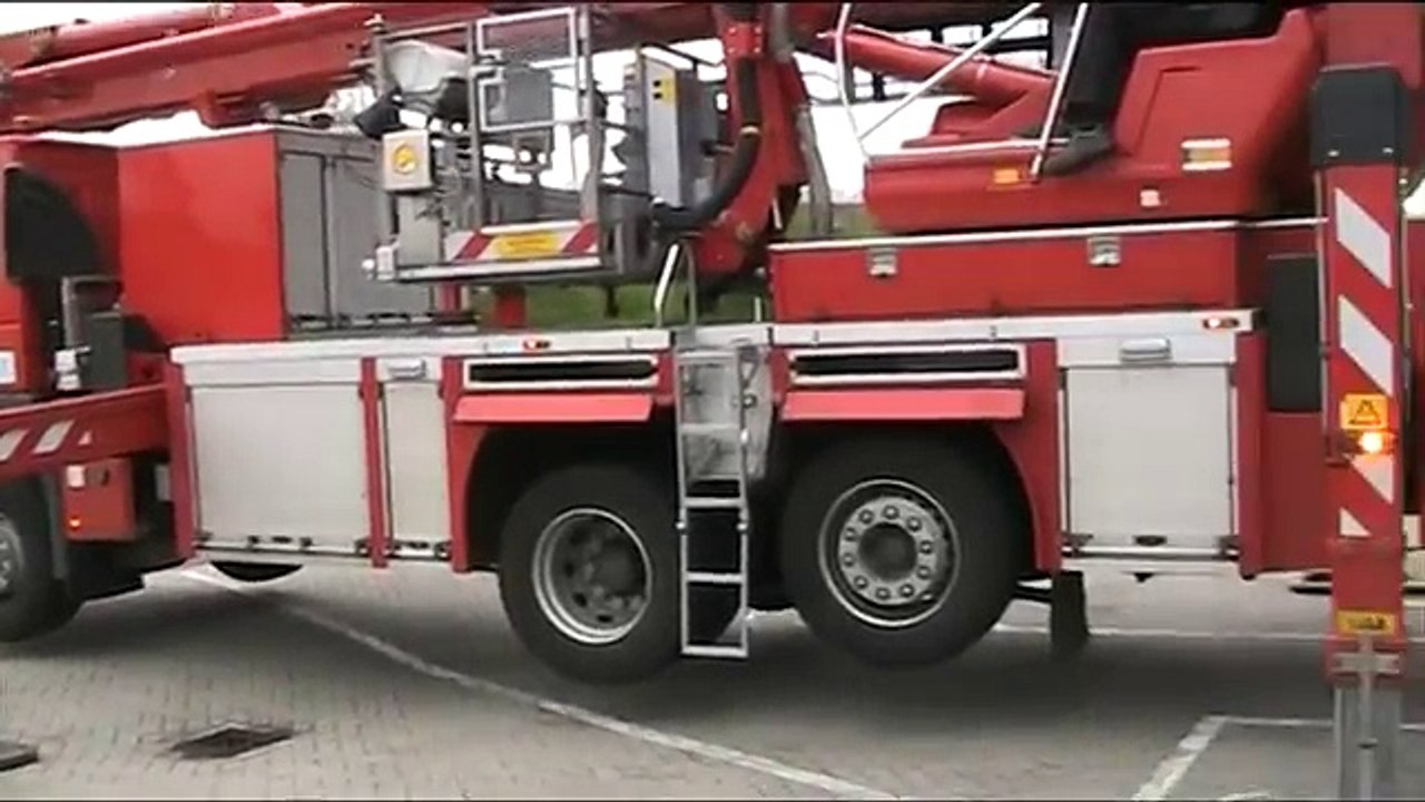 Den Haag Fire brigade 112 nl. 2-4