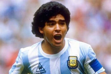 افضل عشرة لاعبين عبر التريخ