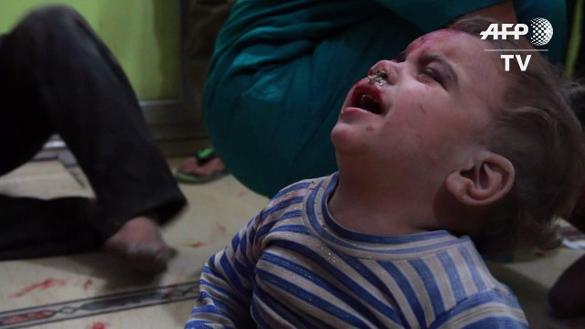 Bombardeio pesado em áreas rebeldes na Síria