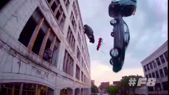 Fast & Furious 8 MUHTEŞEM KAMERA ARKASI GÖRÜNTÜ! YİNE ACIMADAN ARABALARI PERT ETTİLER! BU FİLM ASLA KAÇMAZ!