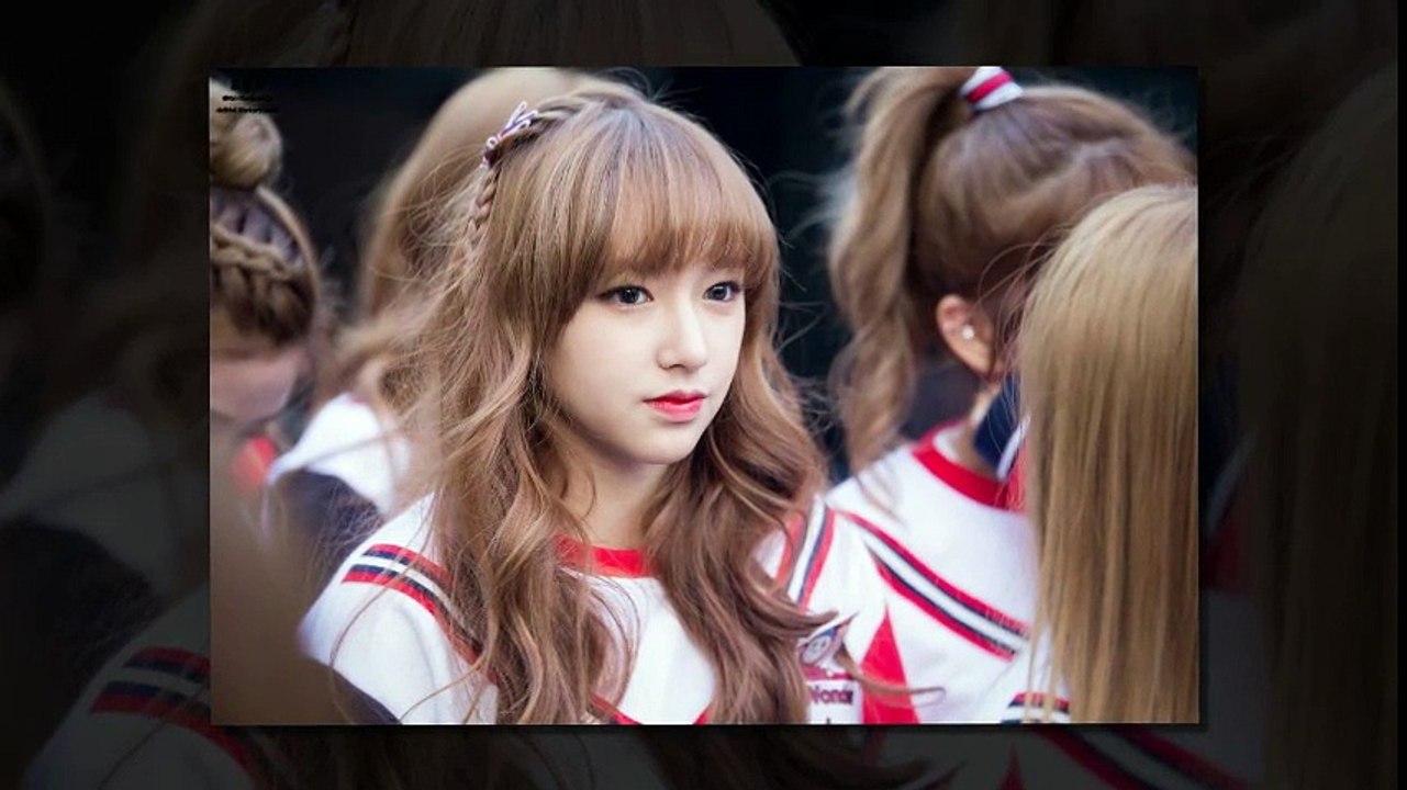 Idol nữ có ngoại hình xinh đẹp chẳng kém Tzuyu TWICE