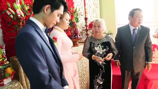 Bà ngoại tặng quà cưới cho cháu: Ngoại không có chi, ngoại cho con 10 cây vàng