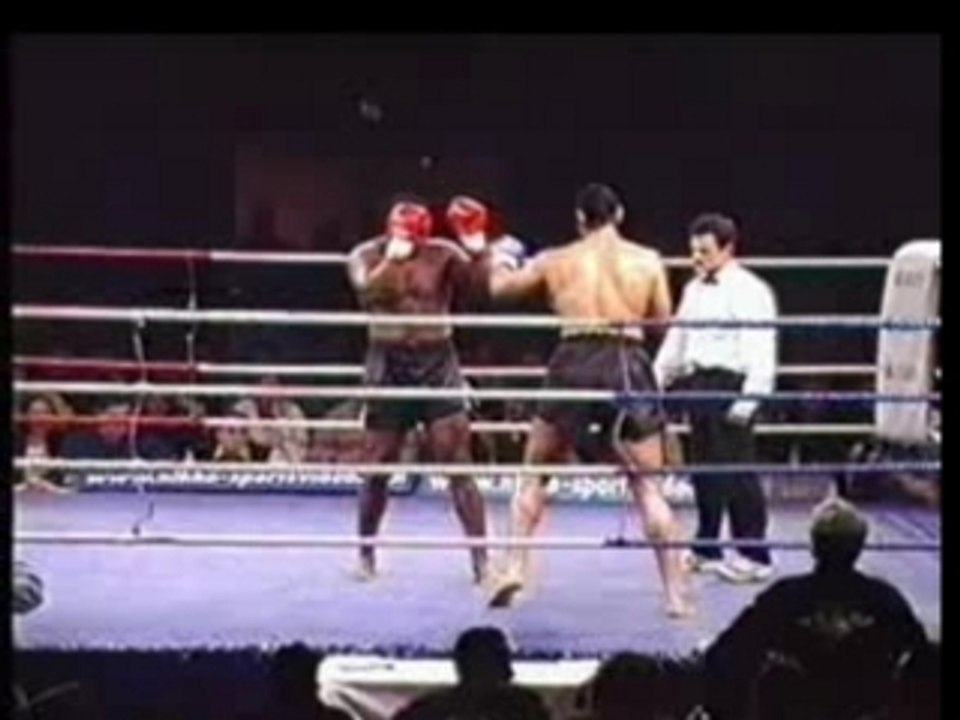 tibia casser a la boxe