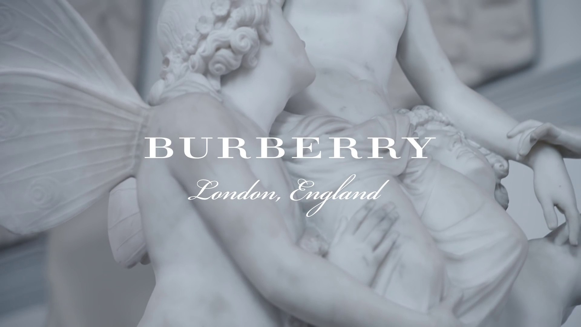 Burberry : La naissance - Collection 2016