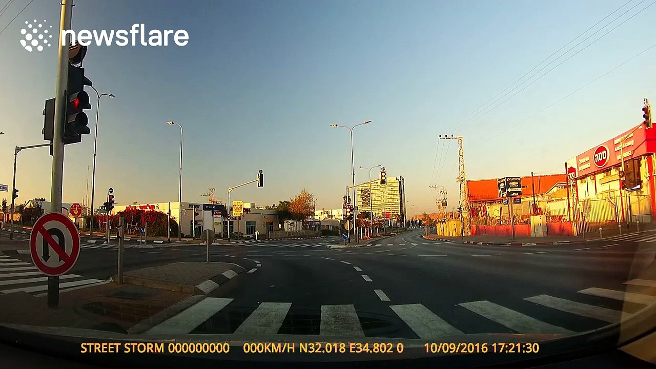 Driver showing off crashes into central reservation
