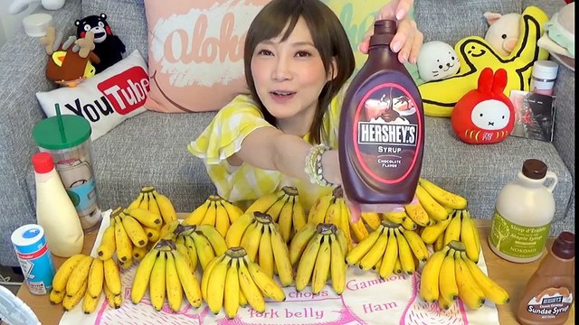 Tròn mắt xem cô gái Nhật Bản ăn hết 137 quả chuối
