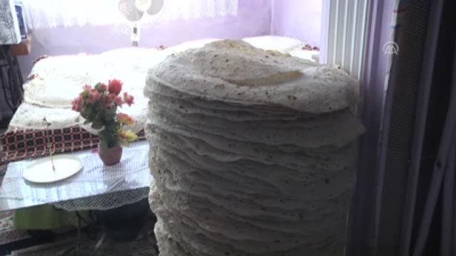 Kadınların İmece Usulü Kış Hazırlığı Telaşı