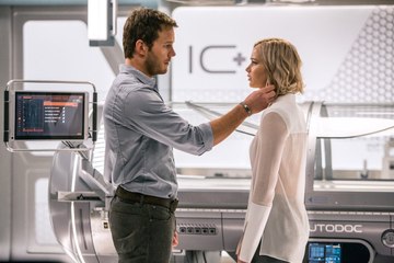 Passengers - Trailer español (HD)