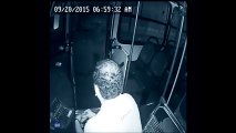 Anh chàng khuyết tật giúp tài xế xe buýt thoát chết gây chấn động