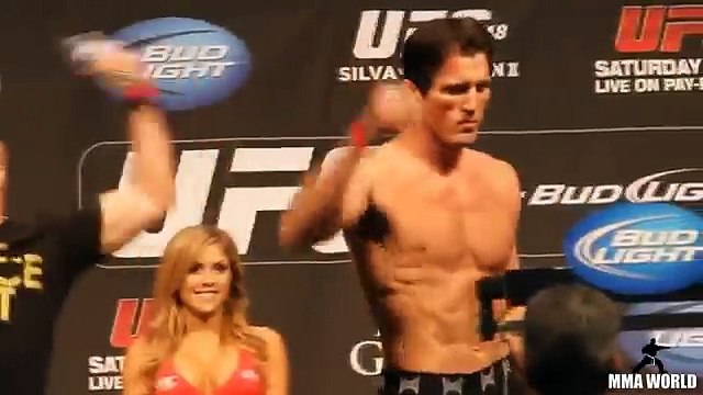 Conor Mcgregor fights Eddie Alvarez on Nov 12 at UFC 205,Eddie is a bad matchup for Conor