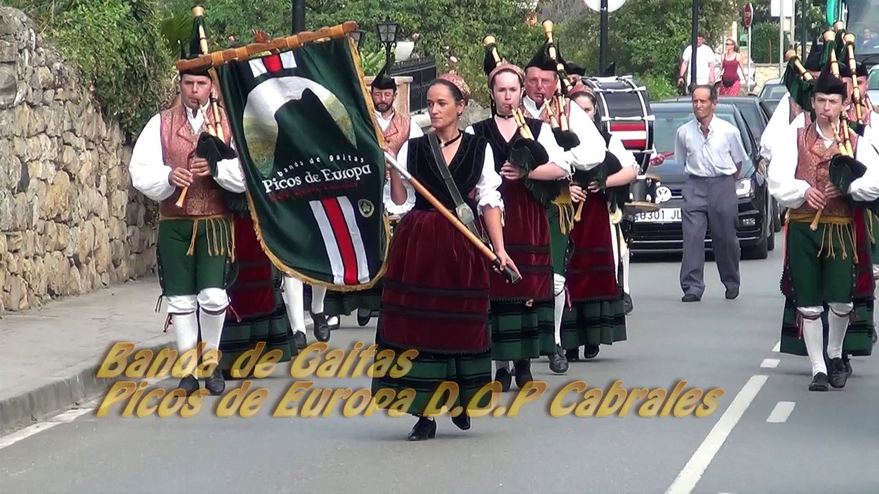 Desfile y actuaciones