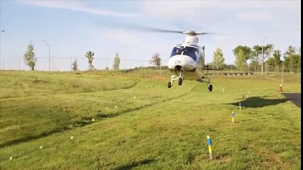 ông bố Mỹ nhổ răng cho con bằng... trực thăng