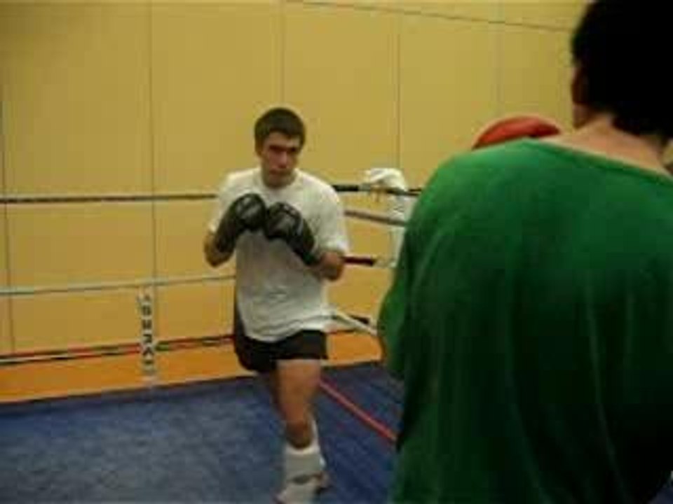 Boxe ouille meme pas mal