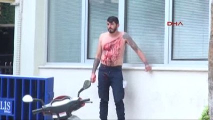 Denizli Bunalıma Girip Kendini Yaraladı