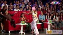 Trấn Thành và Việt Hương bị cưỡng hôn ngay trên sân khấu