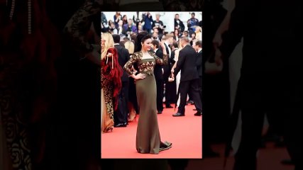 NHỮNG LẦN LÝ NHÃ KỲ ĐẸP TỰA NỮ THẦN TRÊN THẢM ĐỎ LHP CANNES