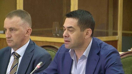 Télécharger la video: Rivlerësimi i pronave, komisioni miraton draftin e qeverisë - Top Channel Albania - News - Lajme