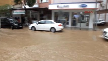 İzmir Ödemiş'te Sağanak Yağmur