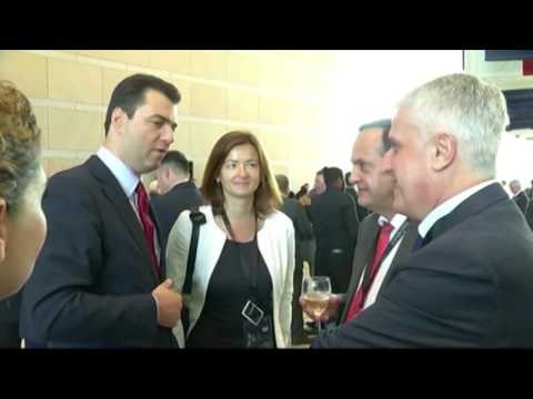 KRYETARI I PD BASHA TAKIME NE SHBA, BISEDIME ME LIDERE TE NDRYSHEM PER REFORMEN NE DREJTESI LAJM