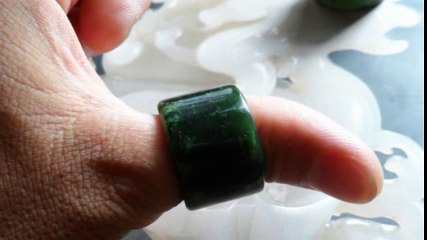 Ý nghĩa ngón tay đeo nhẫn