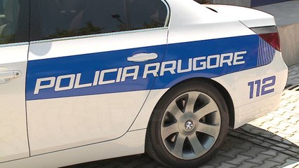 Karburanti i policisë tashmë me karta elektronike - Top Channel Albania - News - Lajme