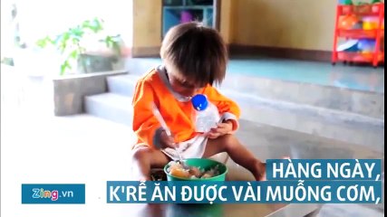 Đau lòng với bé tí hon 8 tuổi chỉ nặng 3,5kg tại Quàng Ngãi.mp4