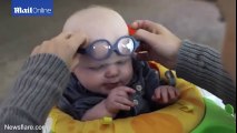 Video cậu bé 4 tháng tuổi mỉm cười khi lần đầu tiên được nhìn thấy mẹ