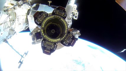 Αυτό βλέπουν οι αστροναύτες όταν κάνουν βόλτα στο διάστημα (vid)