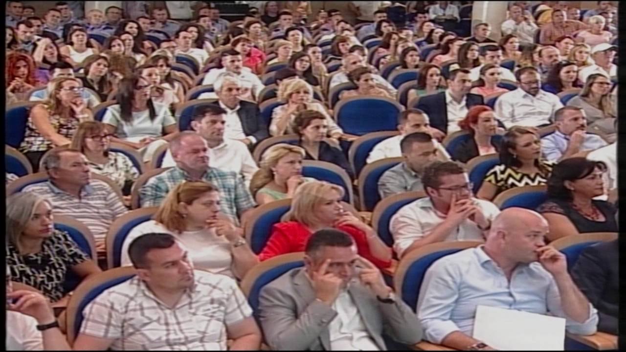 VELIAJ BEN BILANCIN E NJE VITI PUNE NE KRYE TE BASHKISE SE TIRANES, E TRANSFORMUAM ME PUNE LAJM