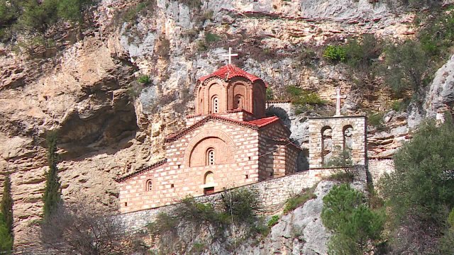 Berati, mes 10 vendeve me energji pozitive shpirtërore - Top Channel Albania - News - Lajme