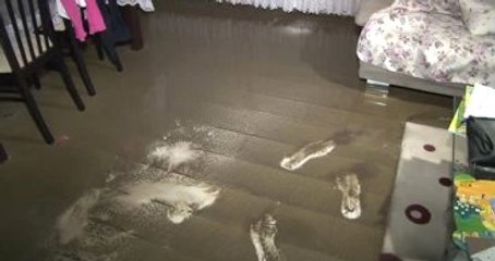 İstanbul'da Sağanak Yağmur Evleri Su Bastı