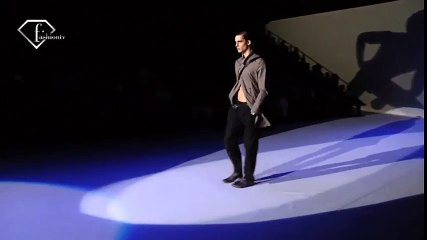 Thầy giáo đẹp trai nhất thế giới