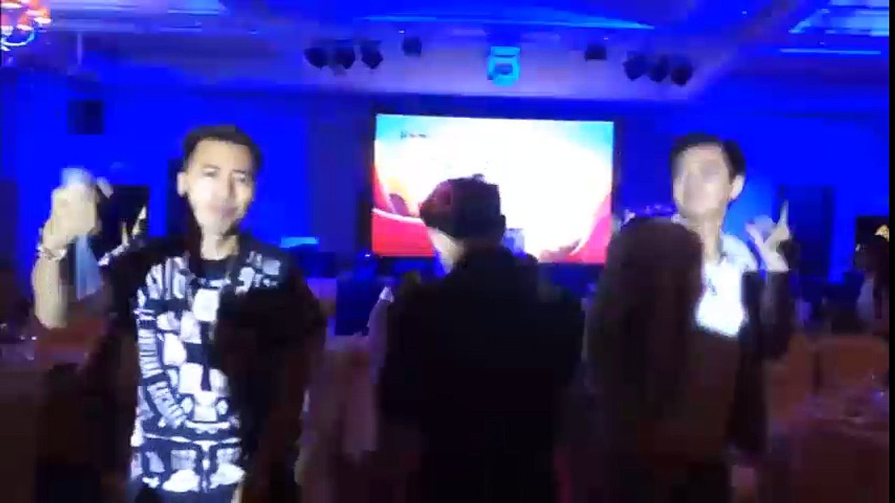 "Anh không đòi quà" phiên bản Sơn Tùng, Ngô Kiến Huy, Only C, Lou Hoàng