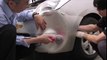 Cách người Nhật sửa 1 chiếc xe hơi bị móp chỉ bằng chiếc máy sấy tóc