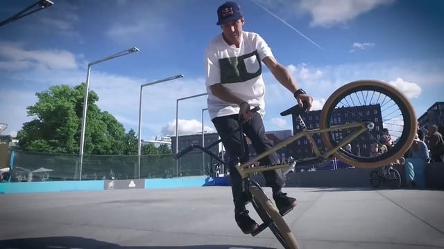Skuff TV Bike | Viki Gomez 2016 Ride with me @ Tallinn