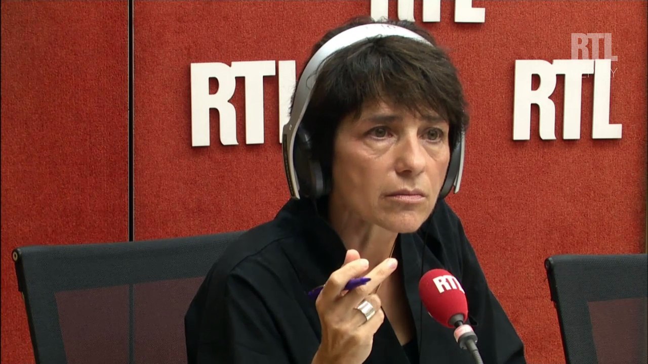 Prisons : Jean-Jacques Urvoas évoque "des cas" de surveillants radicalisés