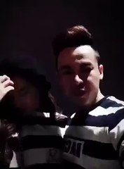 Nhã Phương mặc áo đôi với bạn thân Trường Giang