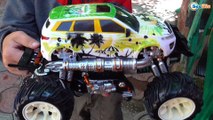 ЗОМБИ против Монстр Трак - Обзор игрушки от Игорька - Видео для мальчиков - Monster Truck Car Toys