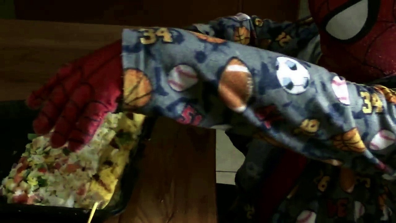 Spiderman Sleepwalking Nightmare! - Spiderman vs Pink Spidergirl vs Joker vs Venom - Superhero Team-DMu7aMEc8DE