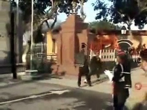 wagha border indian soldier slipped very funny