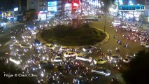 Taxi gây tai nạn liên hoàn trên cầu vượt ở Hà Nội