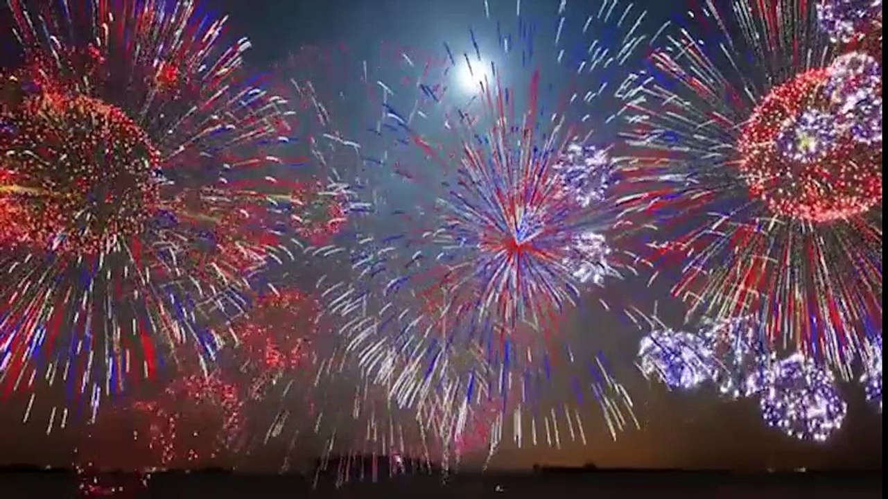 Choáng ngợp trước màn bắn pháo hoa đỉnh nhất từ trước đến giờ