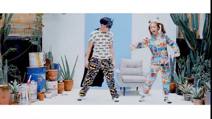 Khả Ngân | Kìa Con Kiến