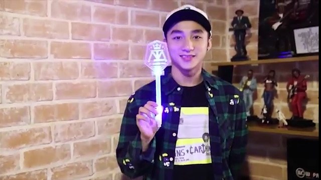 Sơn Tùng M-TP toát hết “mồ hôi hột” vì lightstick của mình