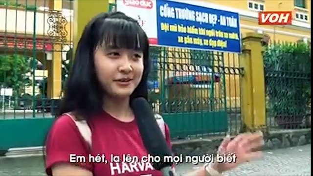 Xử lí tình huống khi bị giật túi xách