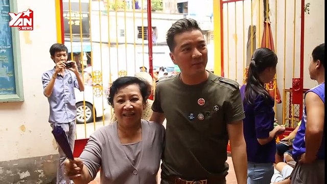 Đàm Vĩnh Hưng gặp gỡ các nghệ sĩ lớn tuổi